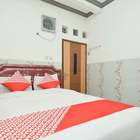 Dua Putri Villa Pasuruan Exterior foto