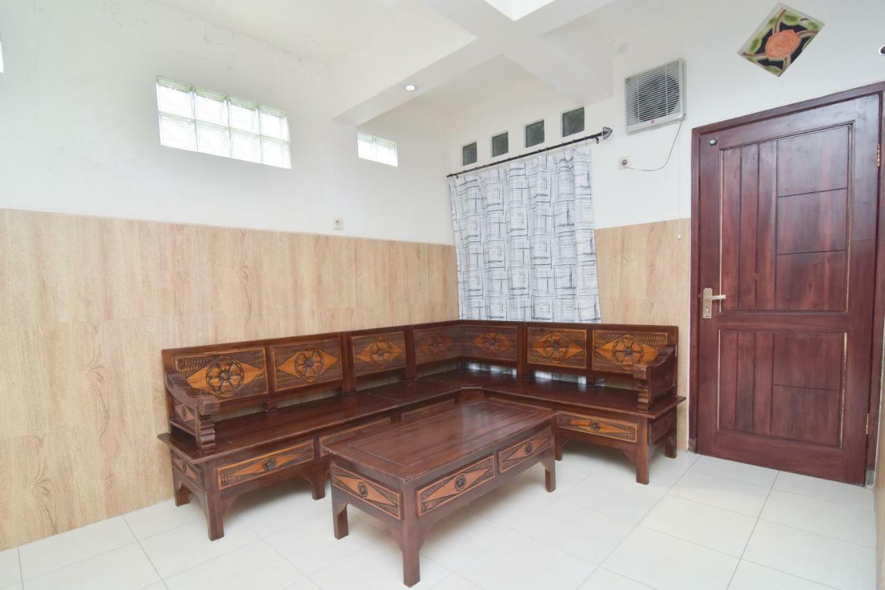 Dua Putri Villa Pasuruan Exterior foto